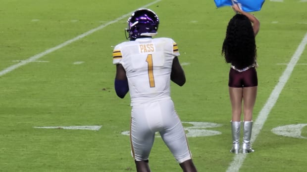 PV - QB Pass